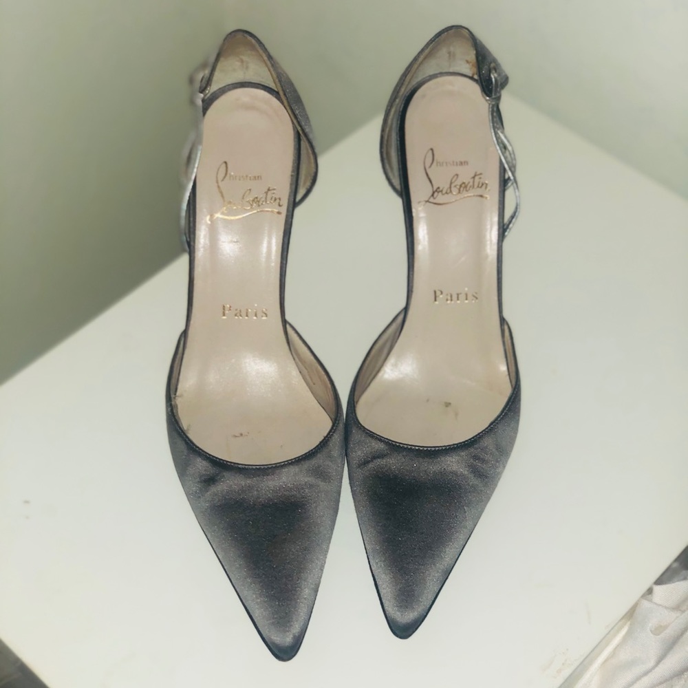 Authentic Christian Louboutin Sling-Backs